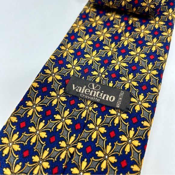 Valentino Cravatte 100% Silk Necktie - Picture 5 of 7